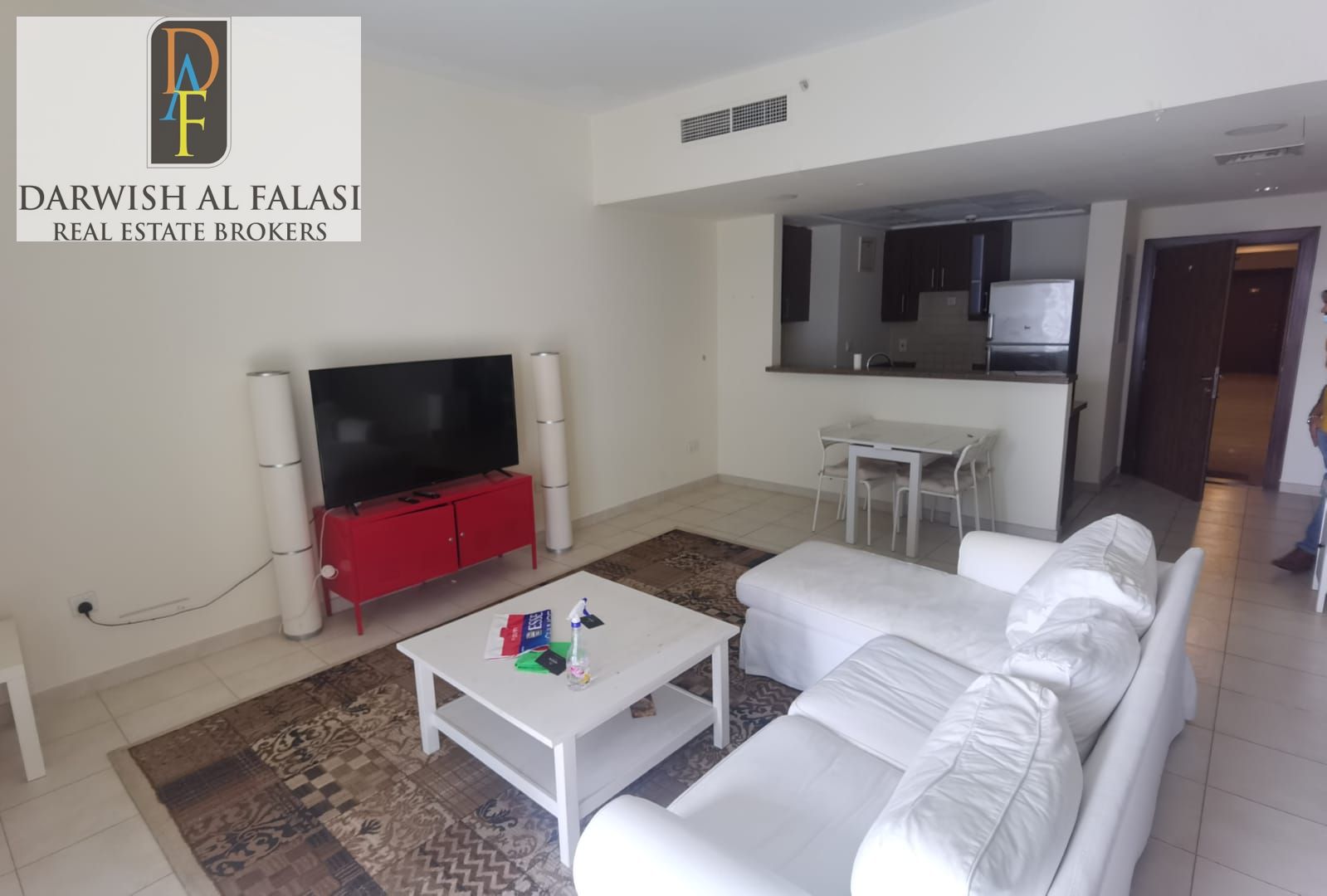 LARGE AND SAPCIOUS STUDIO WITH BALCONY