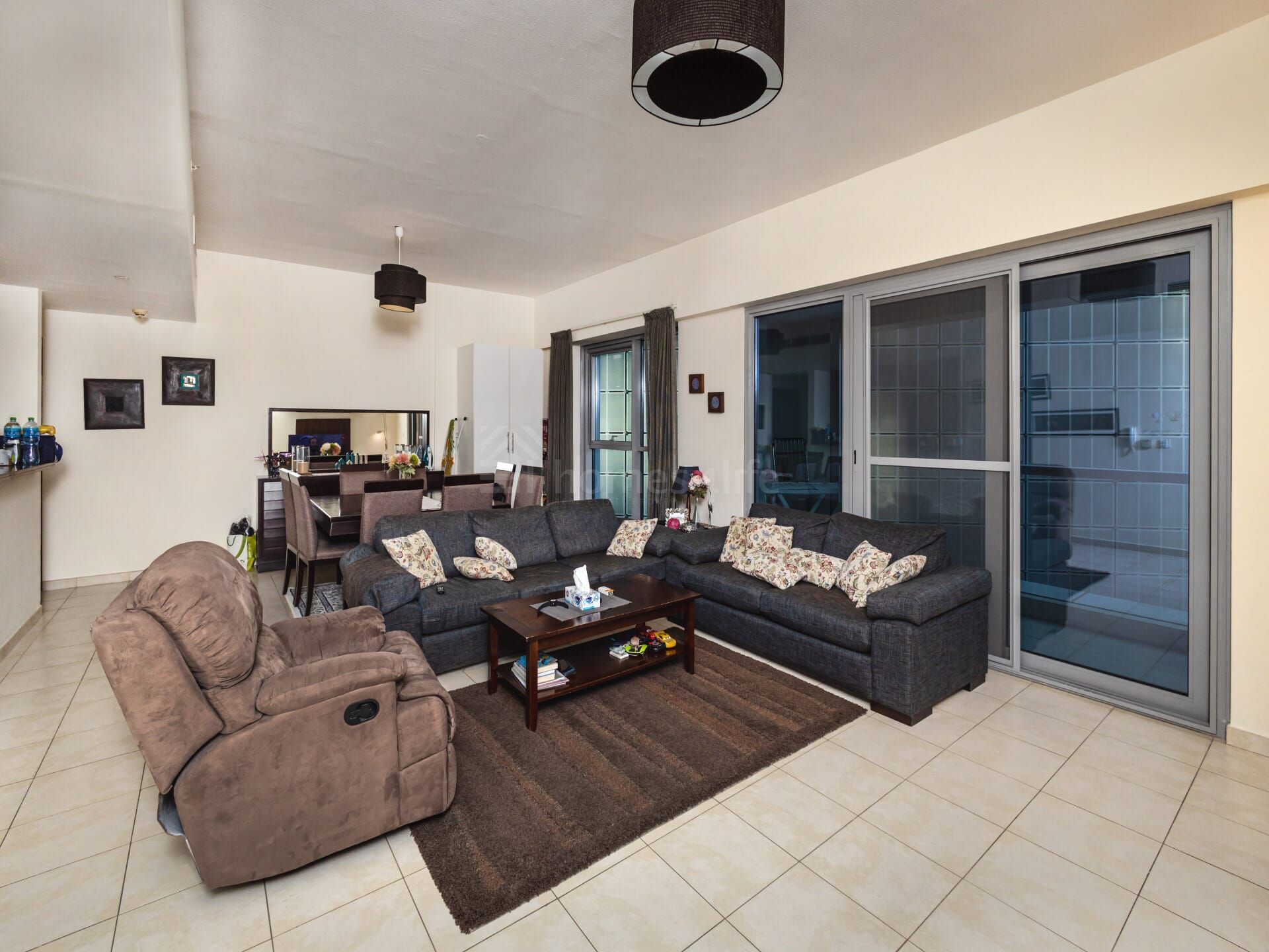 Great Location | 1 Bedroom | Nr Metro