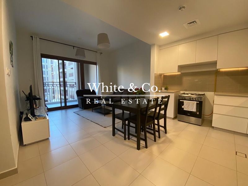 2 Bed | Spacious & Bright | Pool views