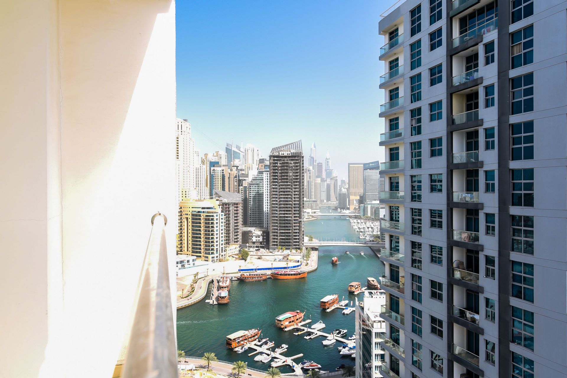 Marina View | Upgraded Interior | Middle Floor