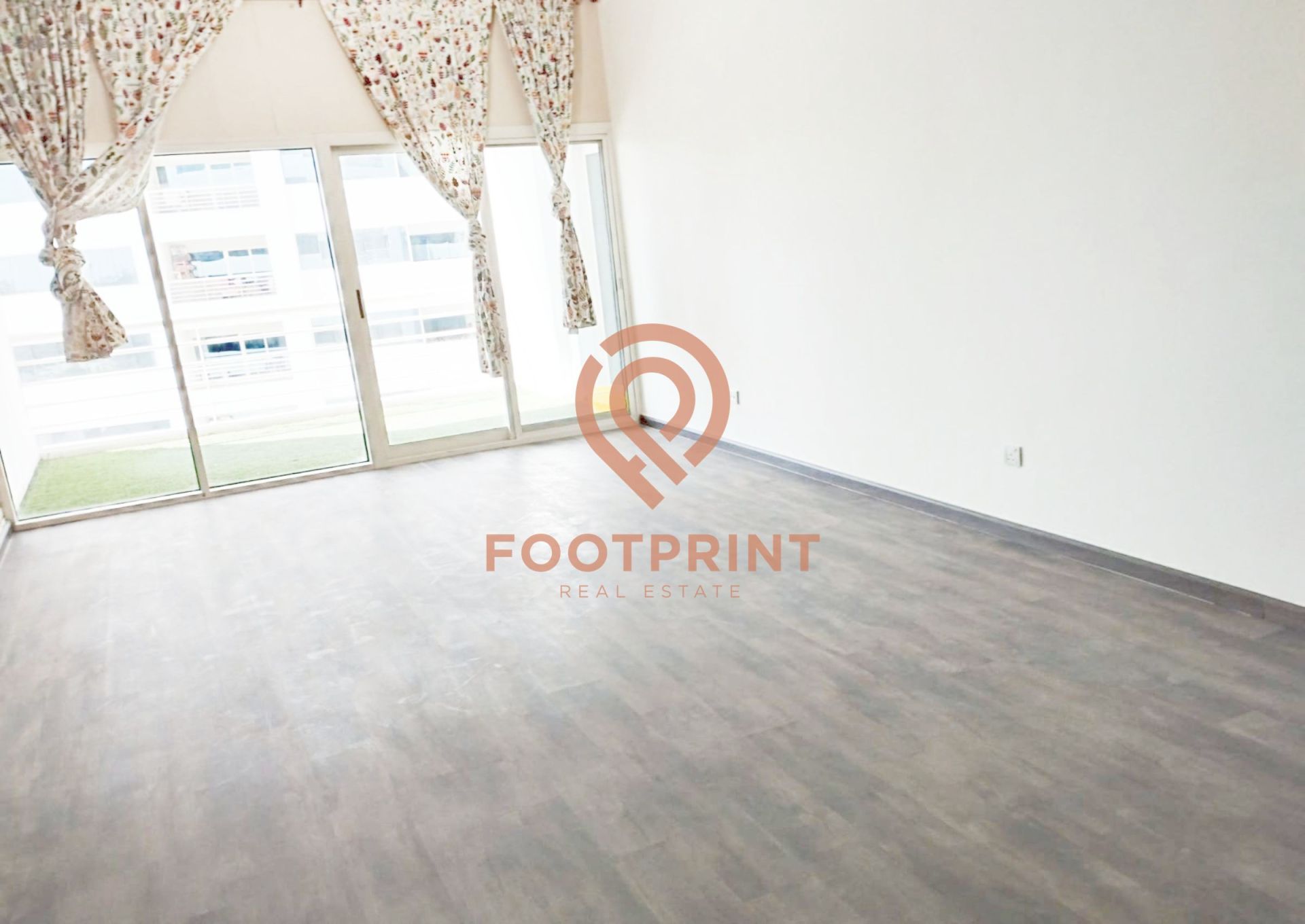 Hot Deal | Spacious Unit | Huge Layout| Rented