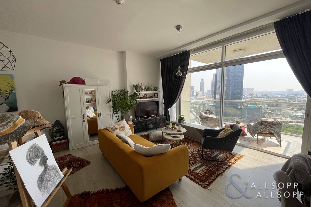 Studio Apartment | Luxury Building | Rented