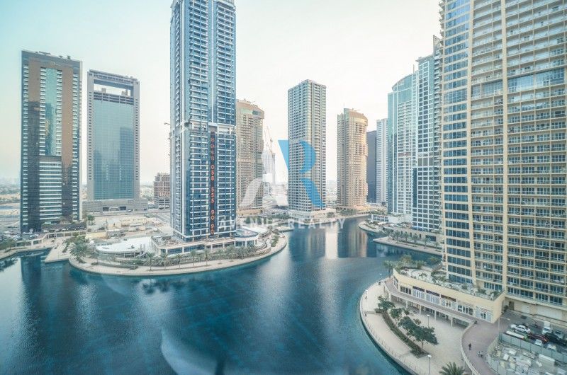Lake View | 9% ROI | 5 Mins walk to Metro | Bright office | Fitted