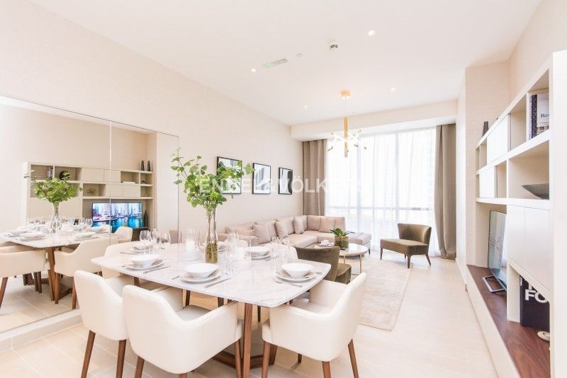 Luxurious Unit| With Maid's Room| Vacant