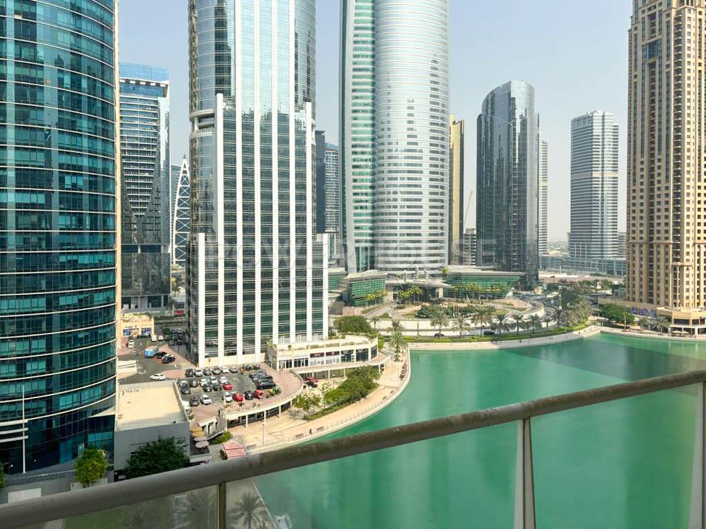 Rented I Full Lake View I Close to metro