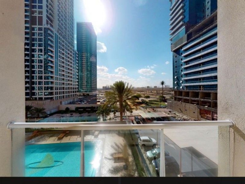 Studio | Immaculate Condition | Great View