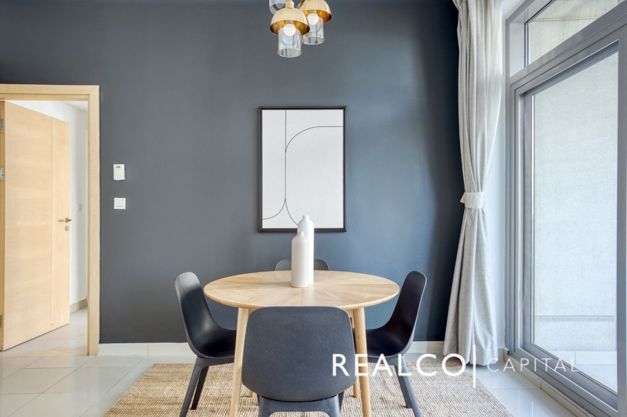 Large 1 Bed | 936Sq Ft |