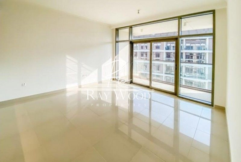 LARGE 2 BEDROOM WITH AMAZING VIEW I IDEAL LOCATION