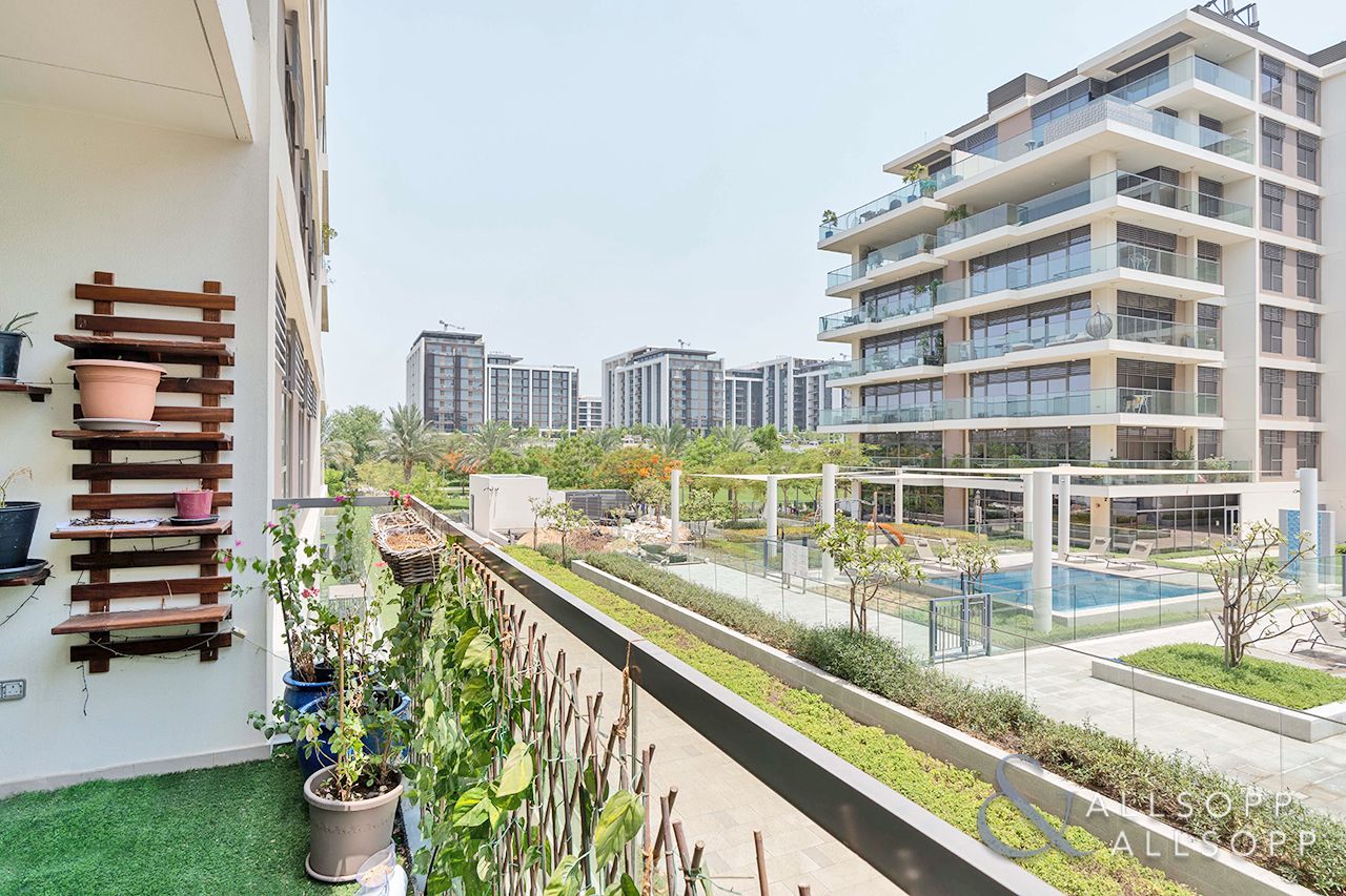 2 Bed | Pool Facing | Vacant On Transfer