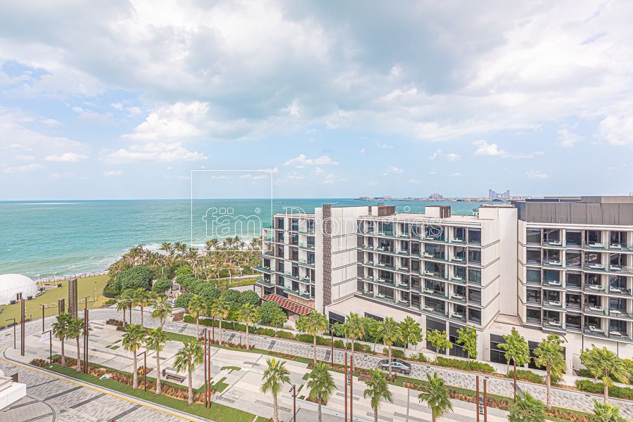 Exclusive l Furnished l Sea view l Maid Room