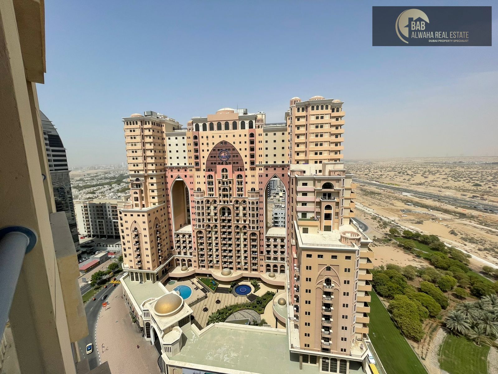 Investor Price Prime Location Vacant 1 B/R In Palace Tower 2
