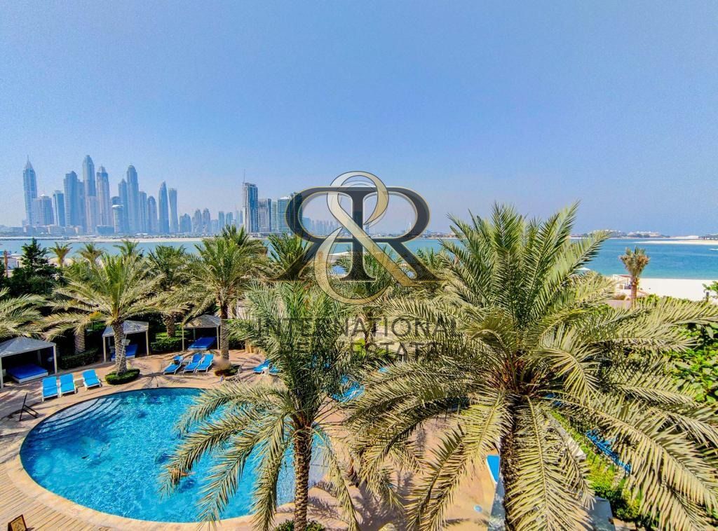 5 Star Fairmont Beachfront 2 BR+ Maid & Vacant
