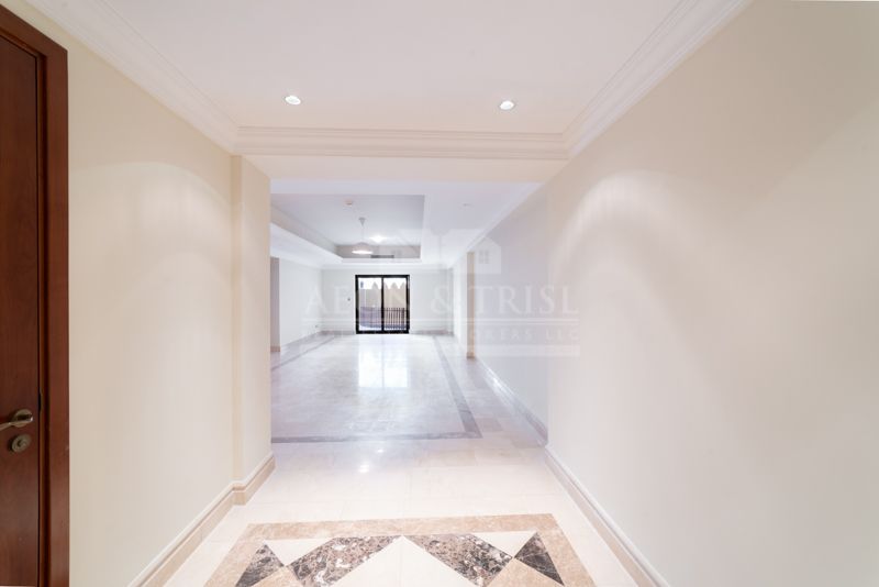 Motivated Seller | 5* Fairmont Living Decent Offer