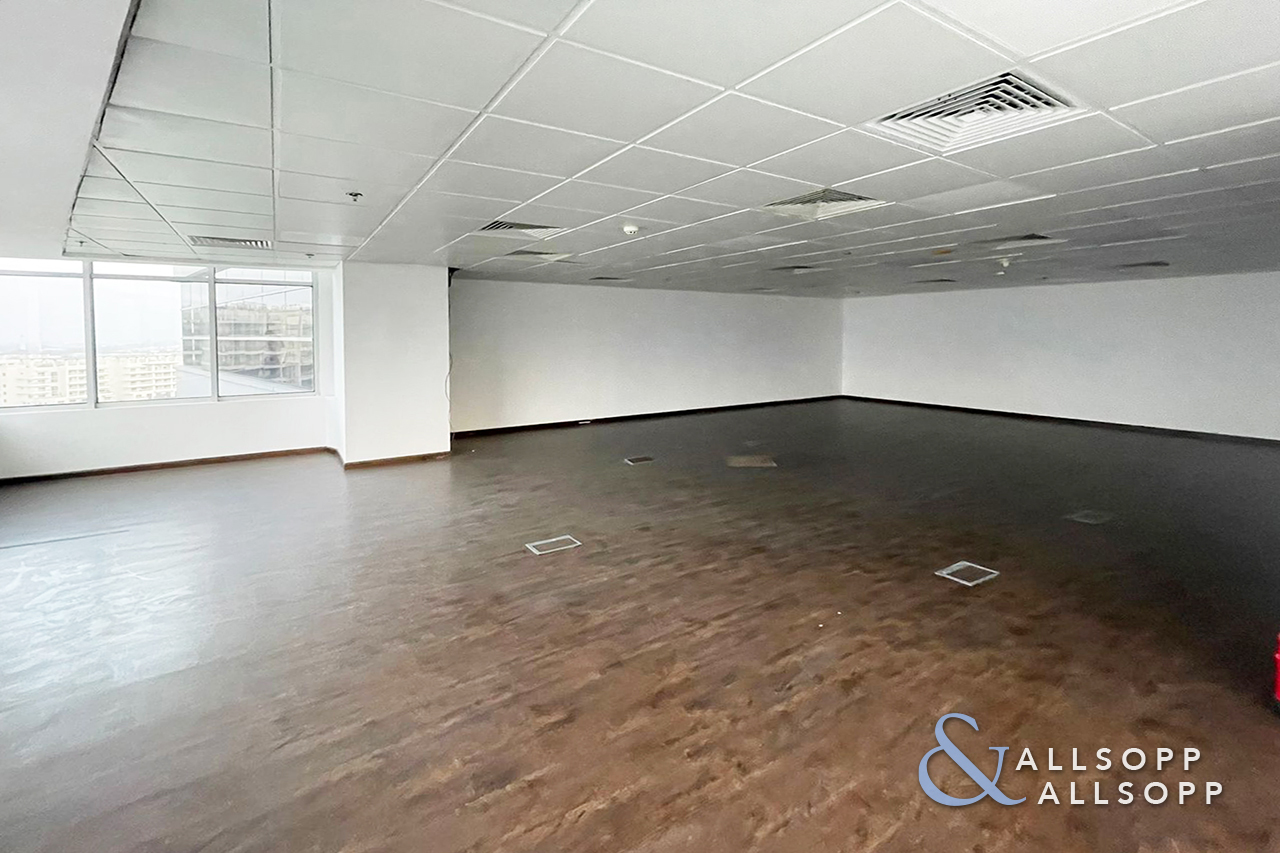 Vacant Unit | Fully Fitted | Low Floor