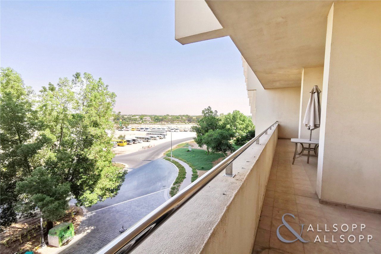 Tenanted | Balcony | 1642 SqFt | 2 Bedroom
