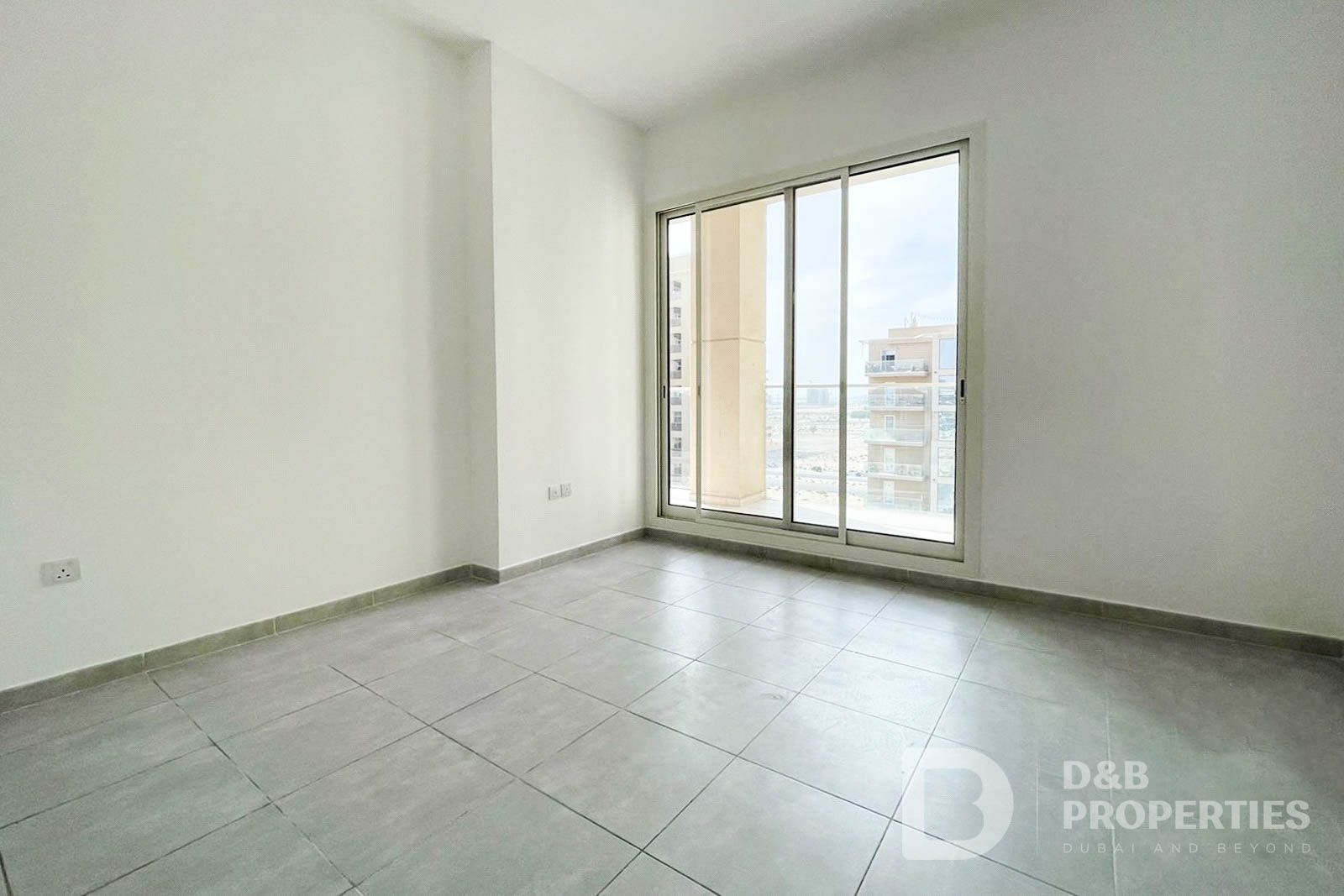 Vacant on Transfer | Pool View | Spacious Layout