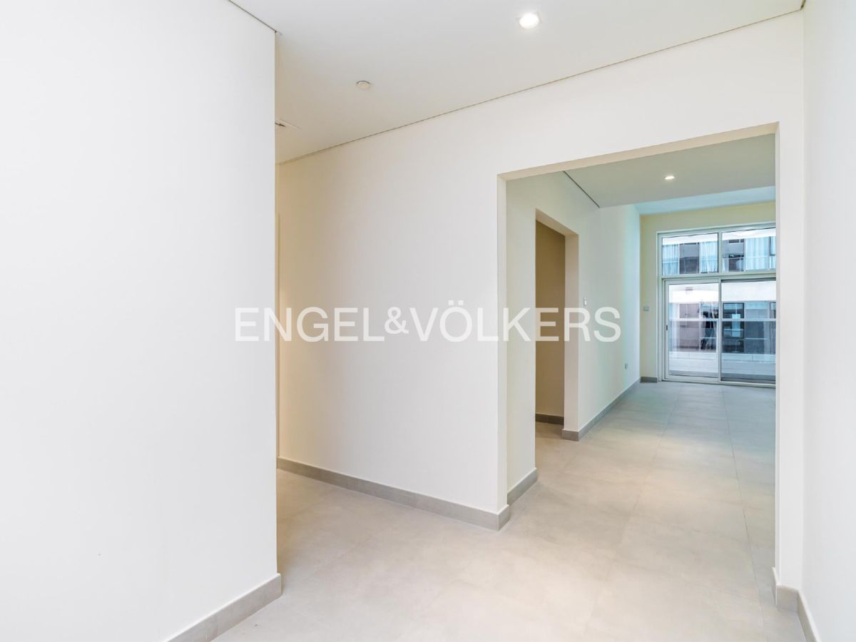 Partial Palm Jumeirah View | Rented | Spacious