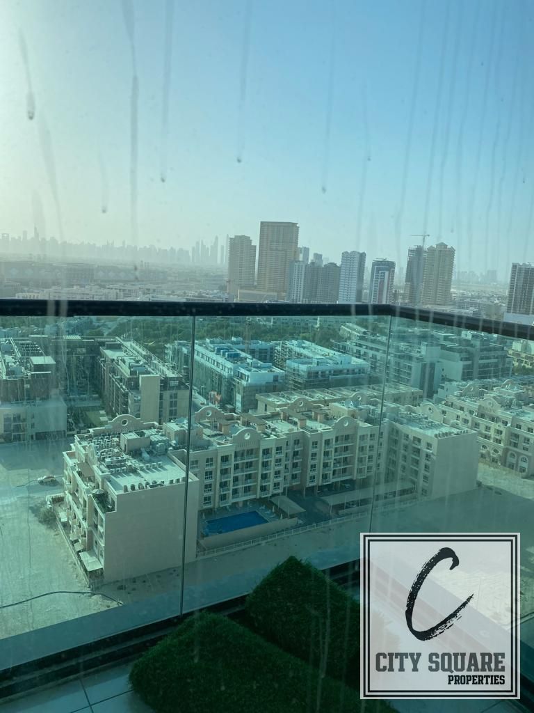 High Floor / Vacant / Great Deal