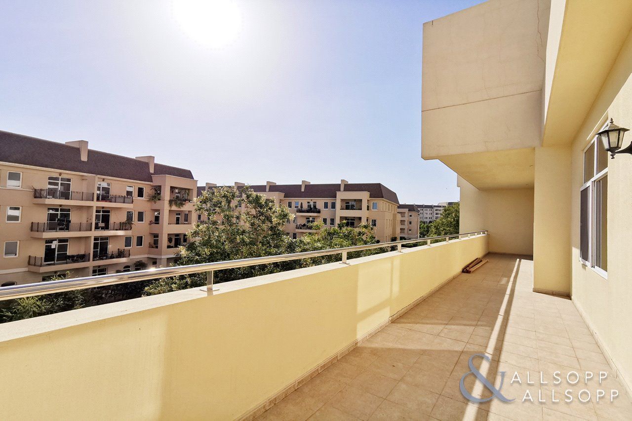 Garden View | 3 Bed Plus Maid I 2285 Sq Ft