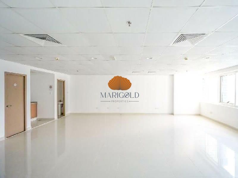 Fitted, Open Plan, Toilet and Pantry, Near Metro