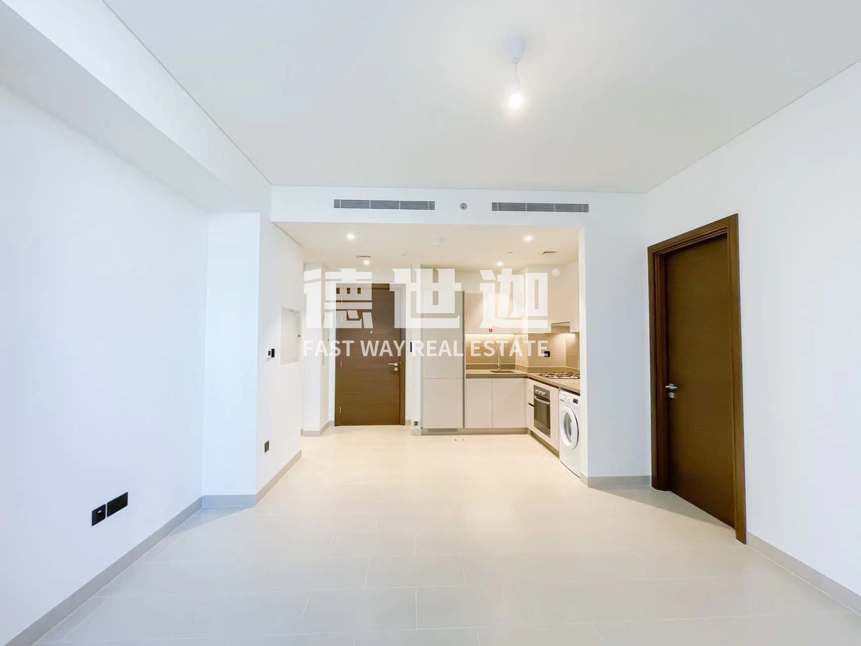 High floor/Pool View/Tenanted