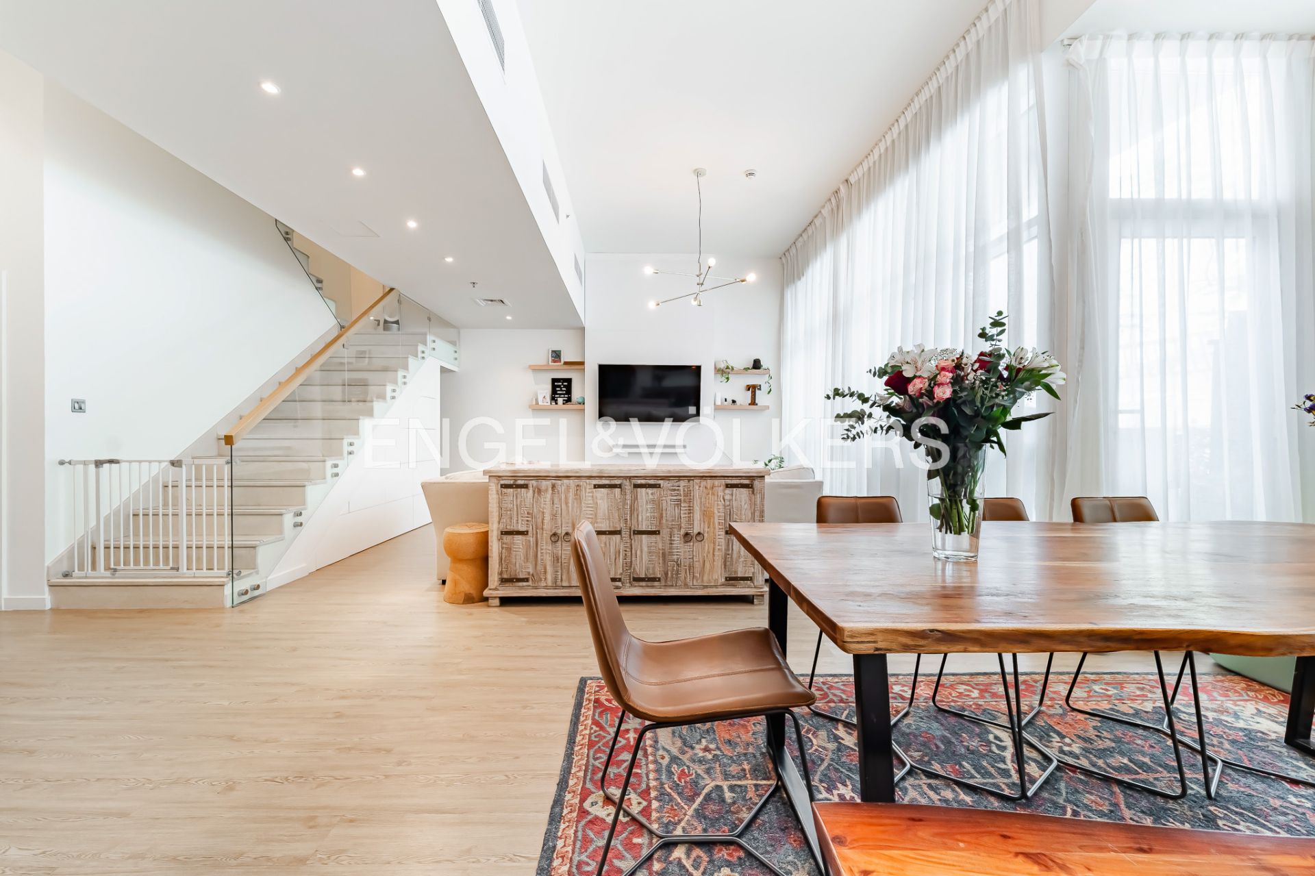 Gorgeous Duplex | Luxury Furnishing | Tenanted
