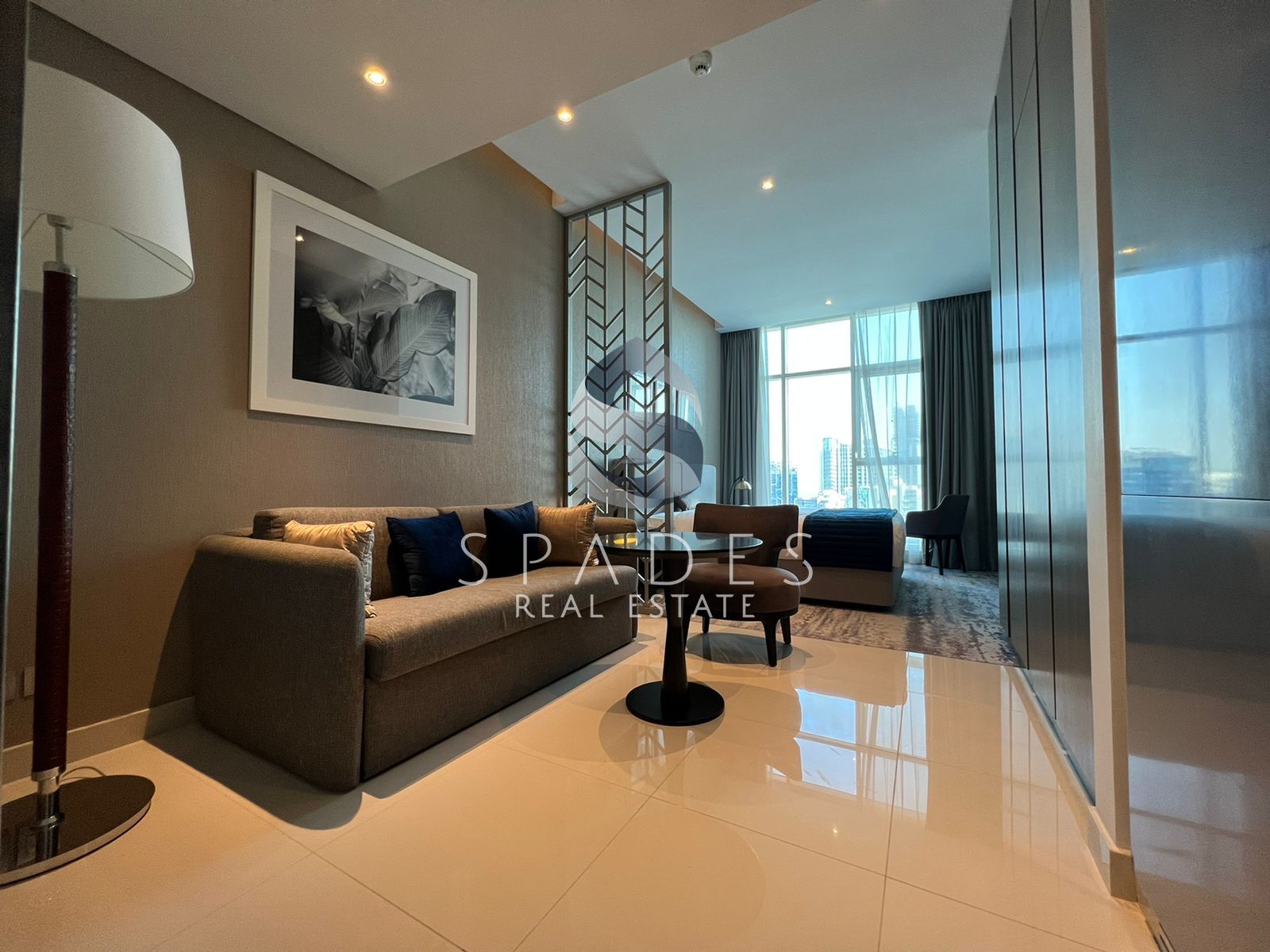 Waterfront studio apartments with panoramic views of Dubai Canal | High floor | Prime Location