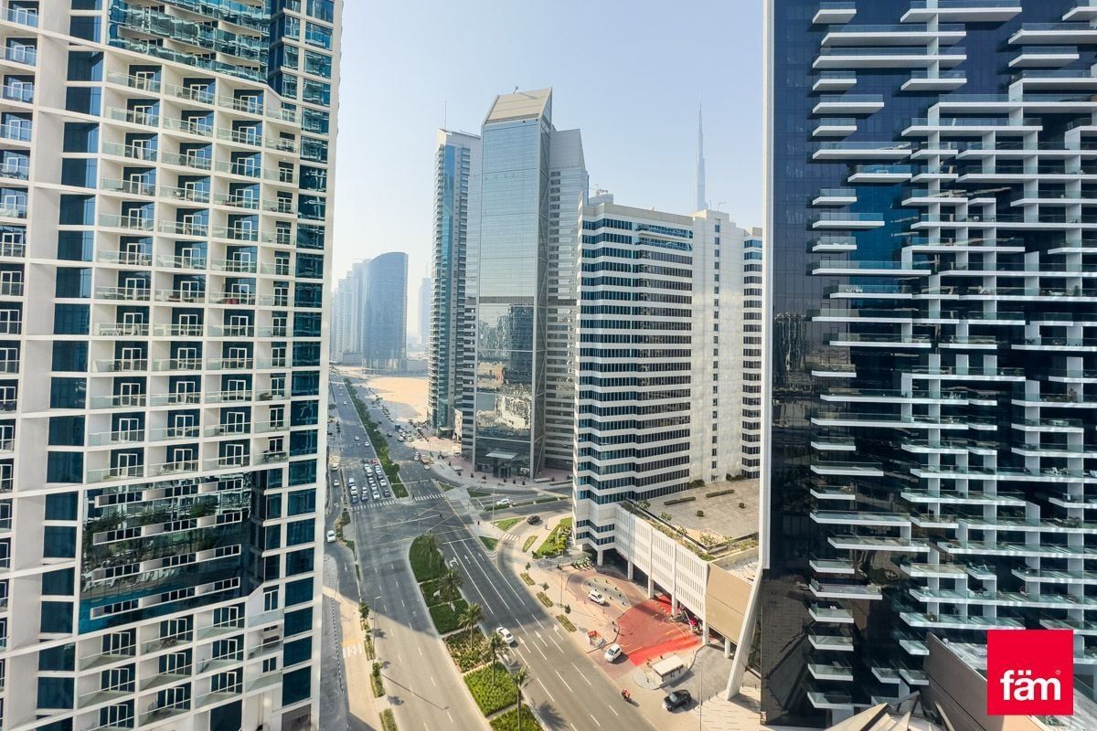 Studio Sale: Canal & Pool View, Prime Area